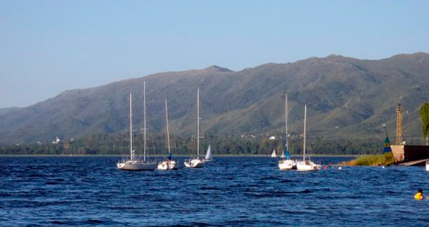 VILLA CARLOS PAZ - CON DESAYUNO