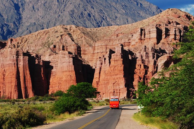 VUELTA AL NORTE POR TUCUMAN - DESAYUNO